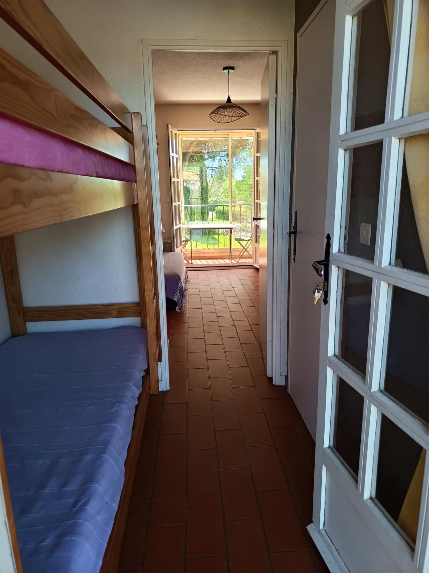 Agreable Studio Cabine Proche Mer La Londe-les-Maures Exterior foto